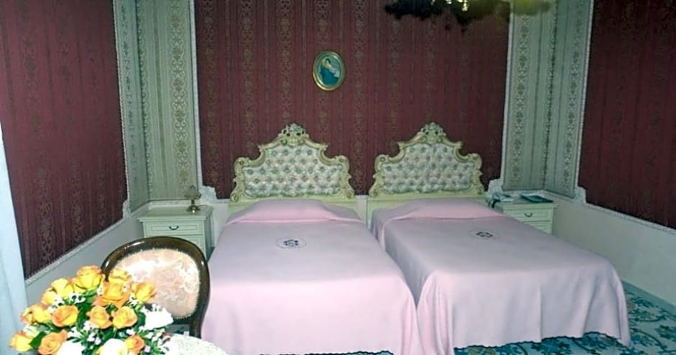 Standard Triple room with balcony and with view