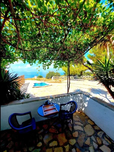 1 Bedroom Cottage with balcony