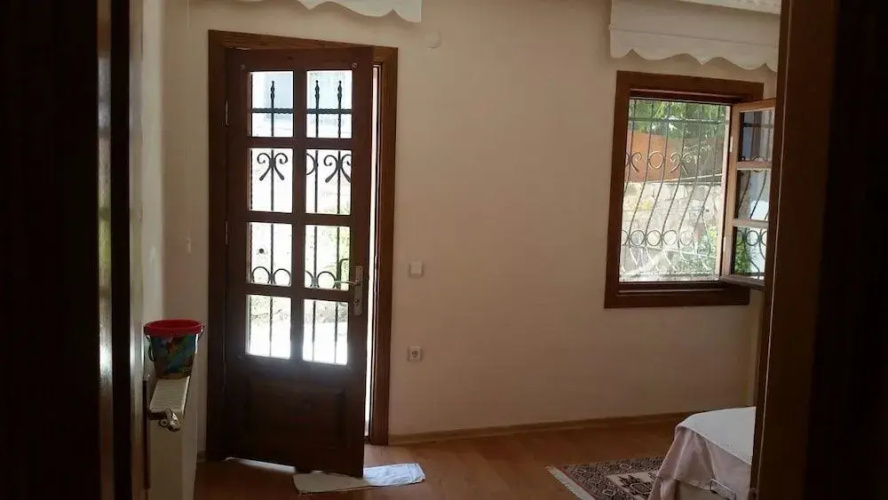 Ayvalik Konaklari