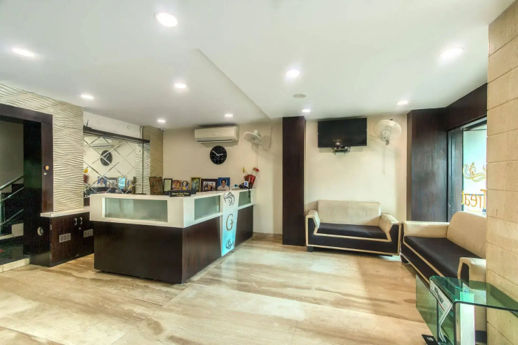 Hotel Golden Treat