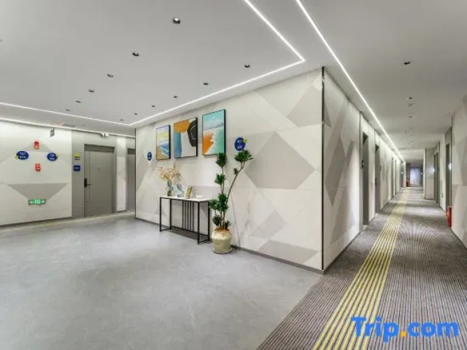 7Days Inn (Xingyi People's Hospital State Government Branch)