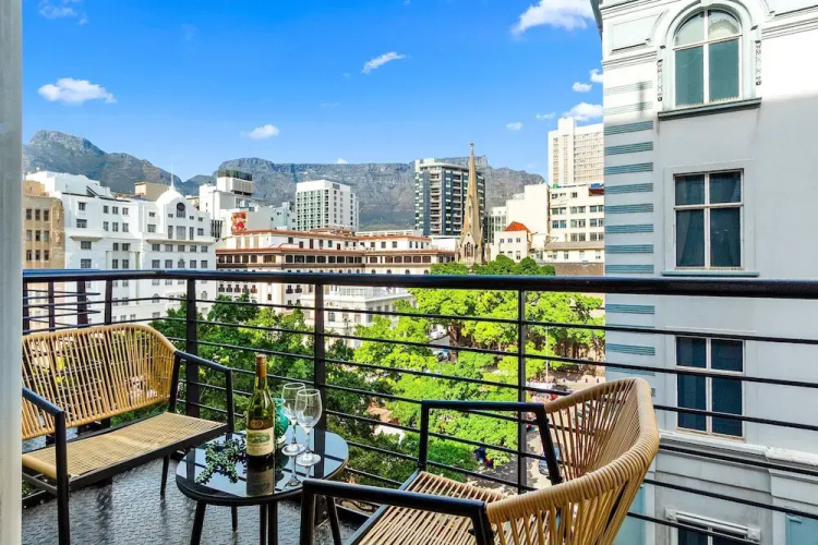 Greenmarket Place 503