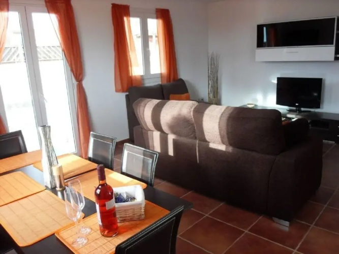 Front Line 3 bed Detached Villa With Jacuzzi