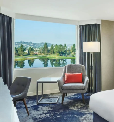 Deluxe Quadruple room with bay view