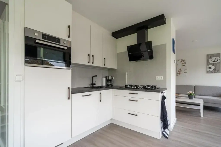 2 Bedrooms Cottage