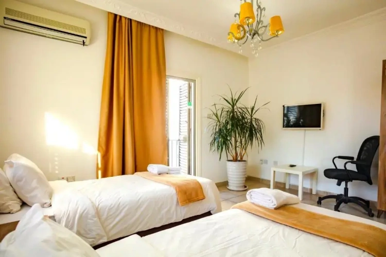 Economy Triple room