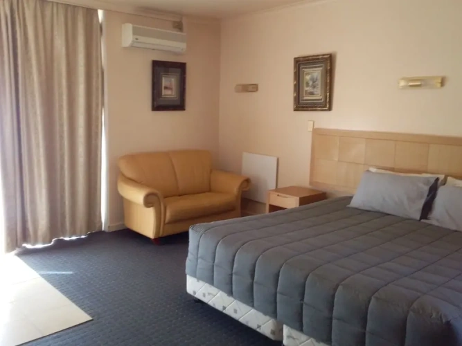 Luxury Suite