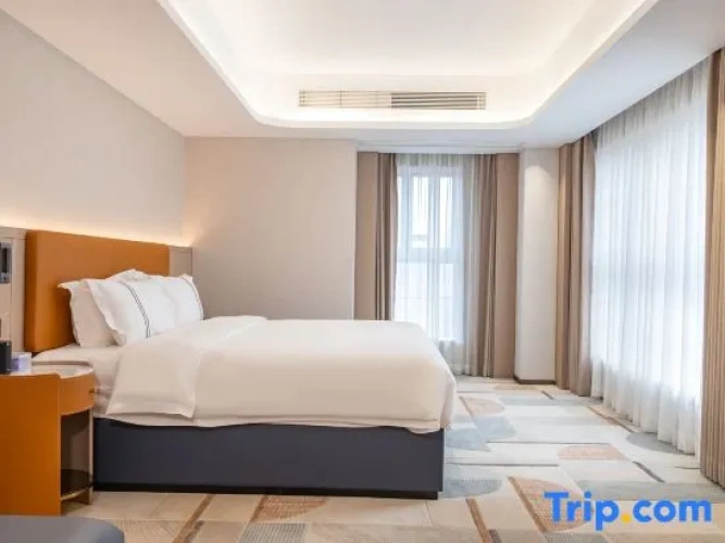 Deluxe Double room with city view