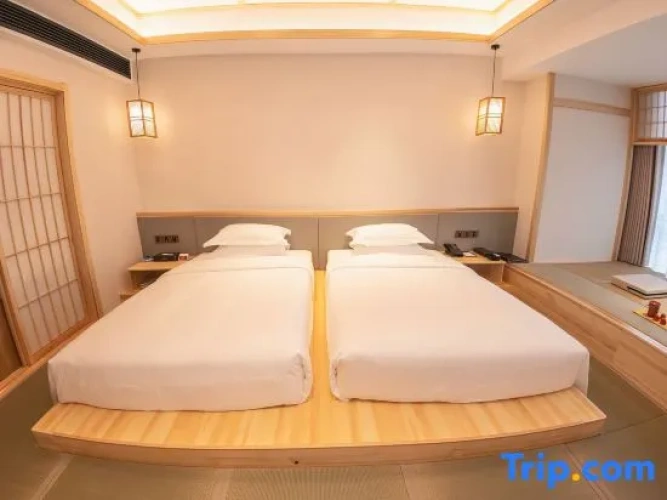 Standard Sextuple room