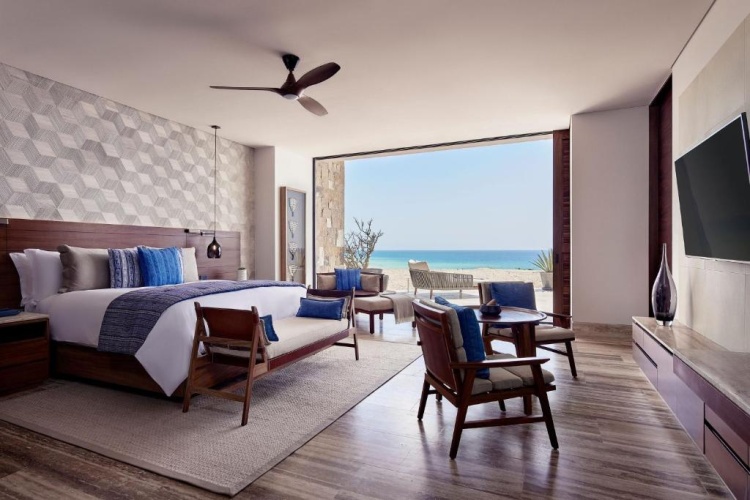2 Bedrooms Cortes Suite beachfront