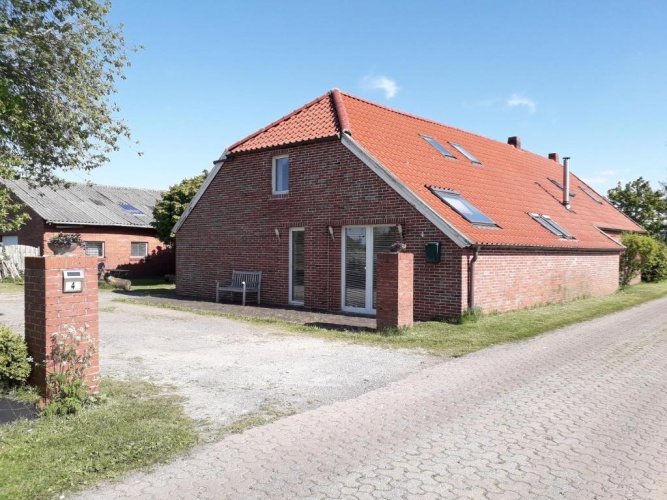 3 Bedrooms Cottage