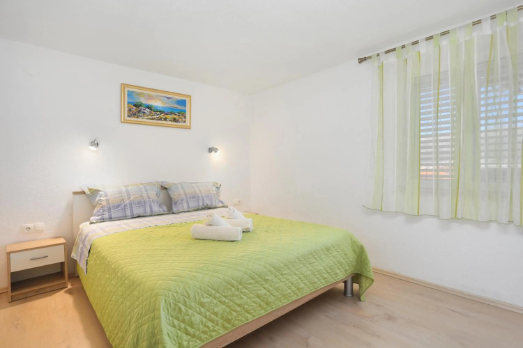 Apartments by the sea Trogir - 15517