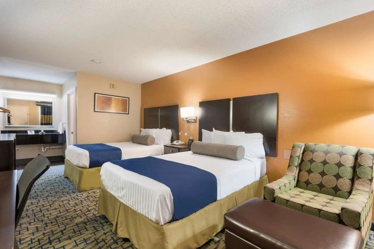 Standard Quadruple room