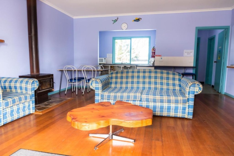 3 Bedrooms Cottage
