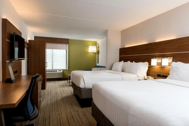 Quadruple Suite