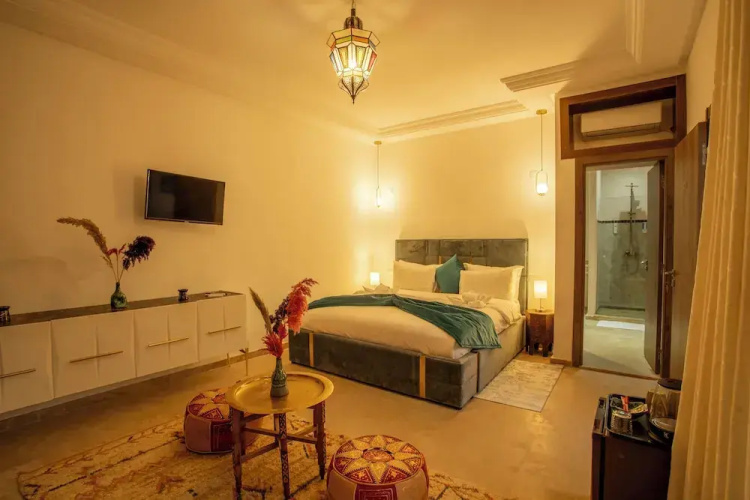 Riad kenza