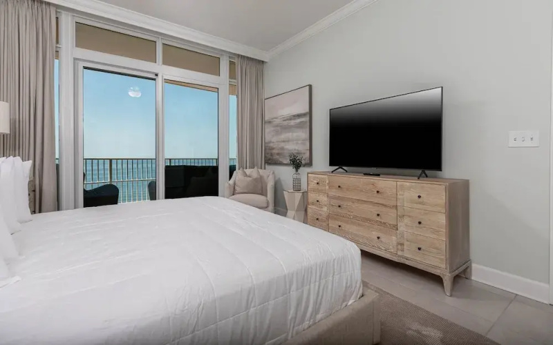 Phoenix Gulf Tower 1801 4 Bedroom Condo