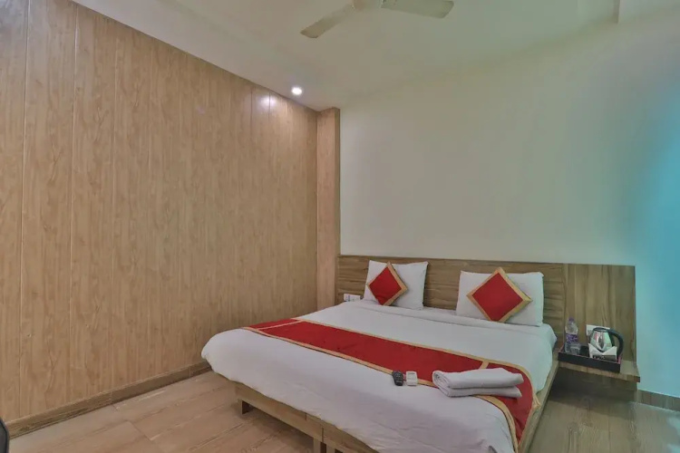Hotel Aarya