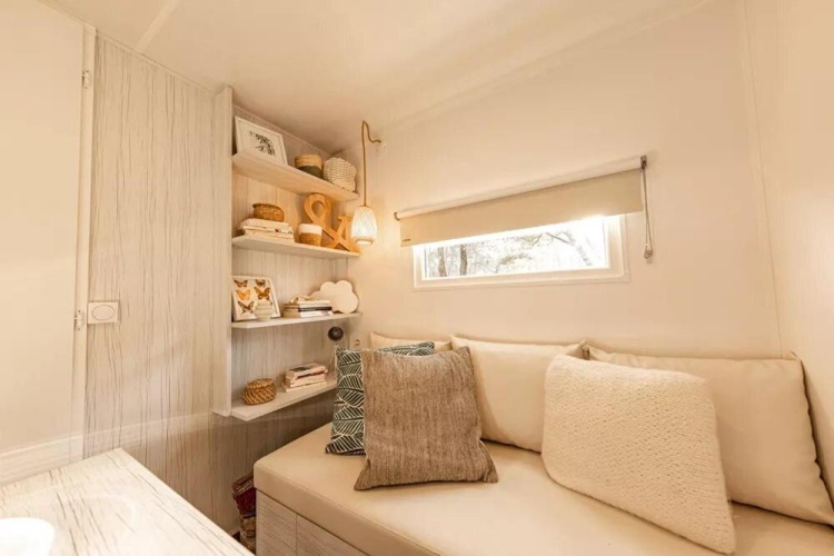 Sextuple Bungalow