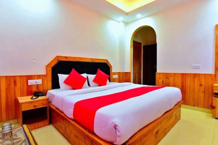 OYO 38661 Hotel Apna Ghar