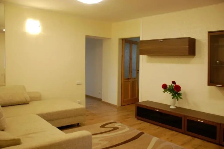 3 Bedrooms Apartment
