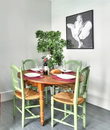 836 - Eiffel Tower View  - Parisian apartment - Image 9