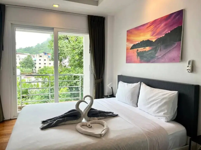 6-37 - 2 Bdr Condo With Balcony and Shared Pool