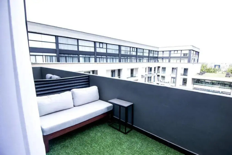 1 Bedroom Duplex Embassy Gardens