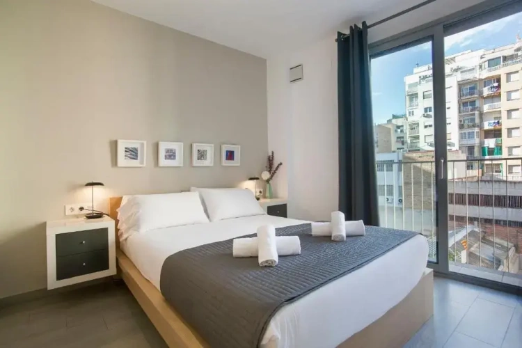 2 Bedrooms Apartment