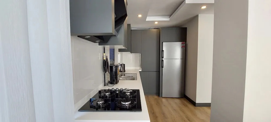 New Flat Large Living Space 6 Close to Lara Beach
