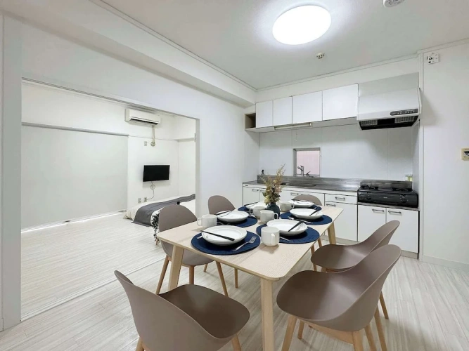 3 Bedrooms Apartment