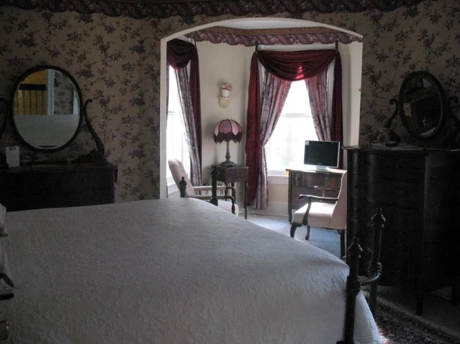 Stonegate Bed and Breakfast