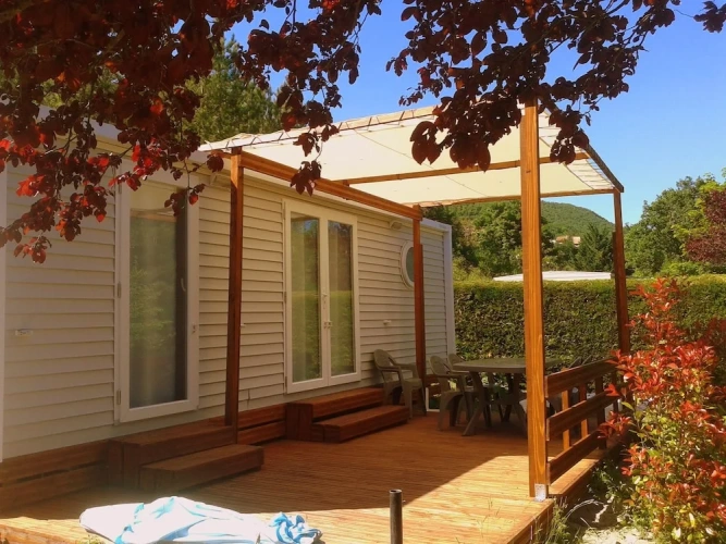 Comfort room with balcony