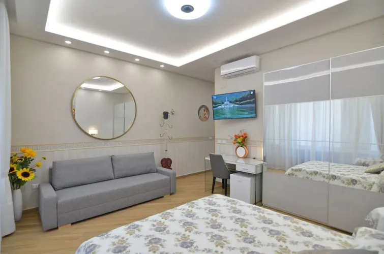 Caserta Deluxe Bis