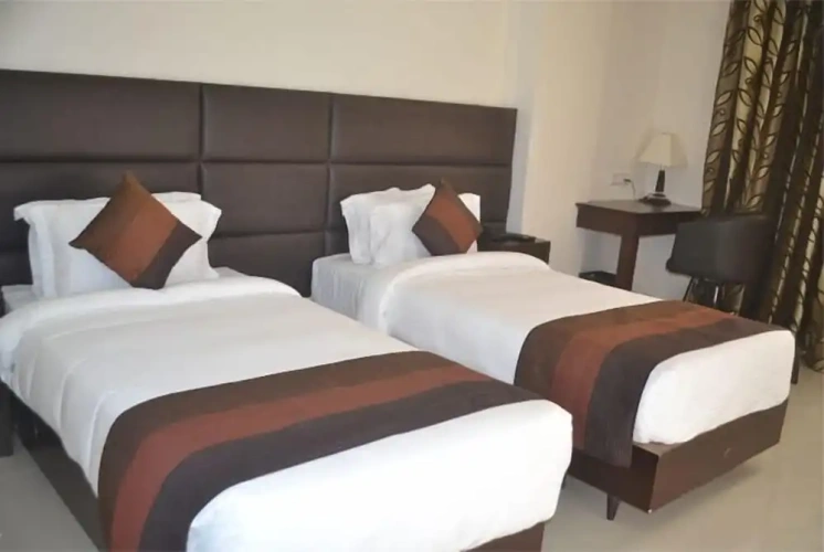 1 Bedroom Business room