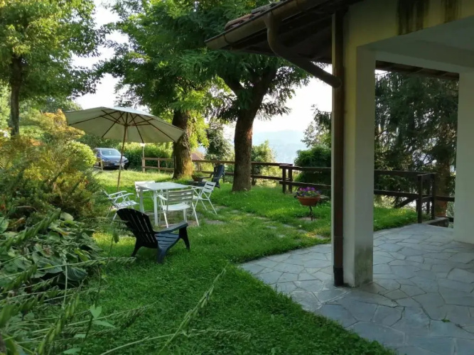 Balconata sul lago