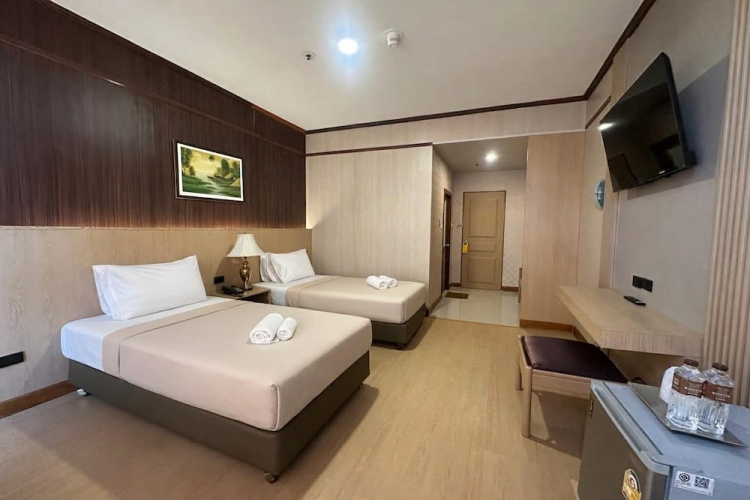 Lertthanee Hotel