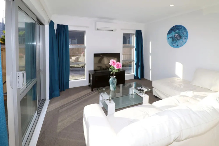 2 Brm Apartment 2 on Jones Crescent