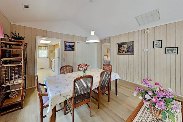 1summect 3 Bedroom Cottage