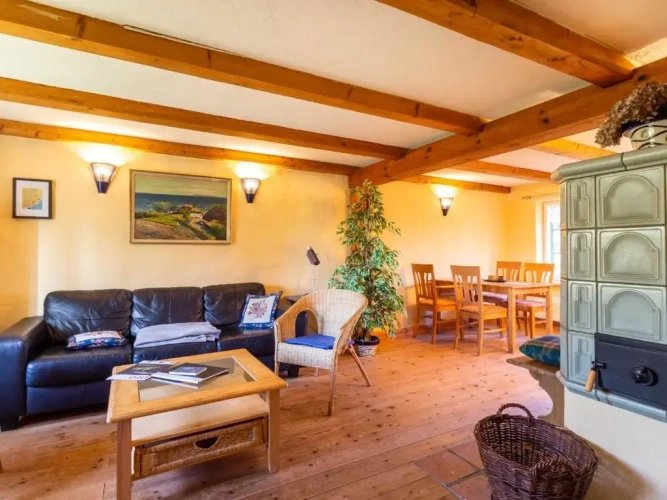 2 Bedrooms Cottage