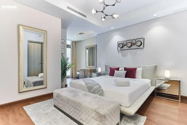 bnbme | Paramount Hotel Midtown | 2 Bdr