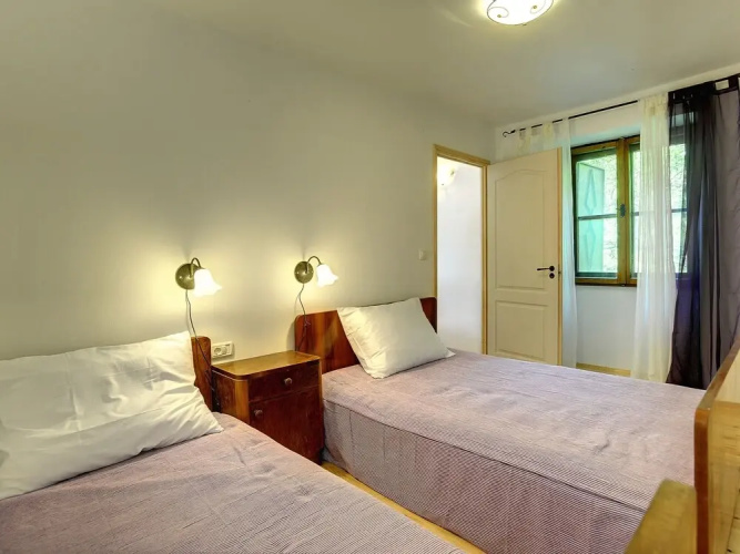 Villa in Batlug With Private Pool
