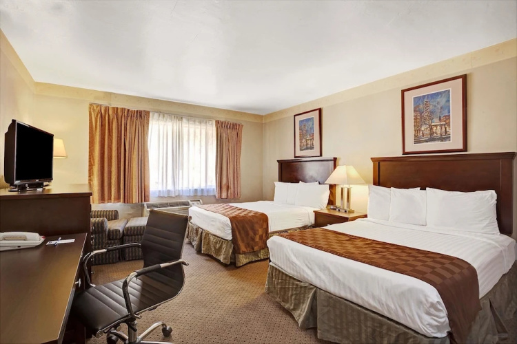 Travelodge Everett City Center