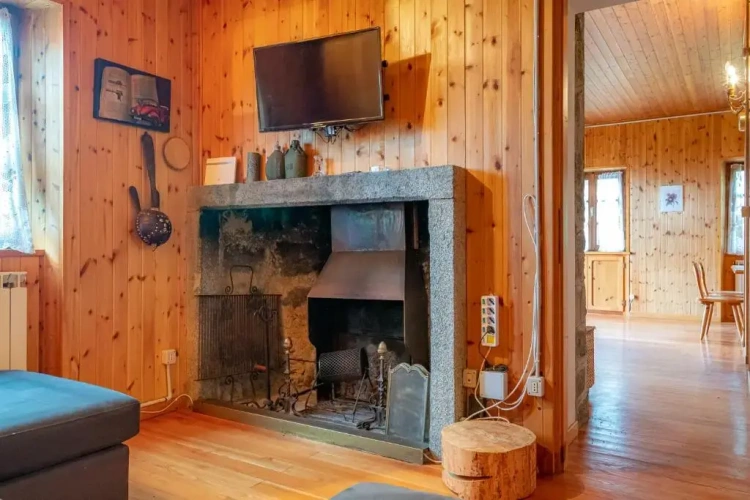 2 Bedrooms Cottage