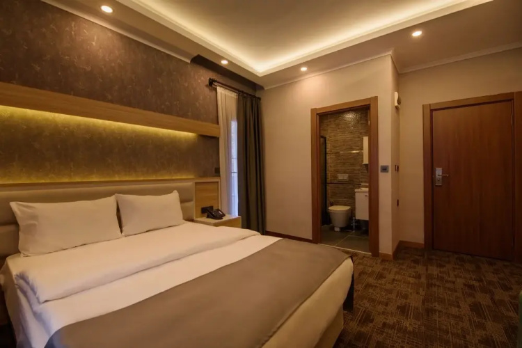 Alee Beyzar Hotel