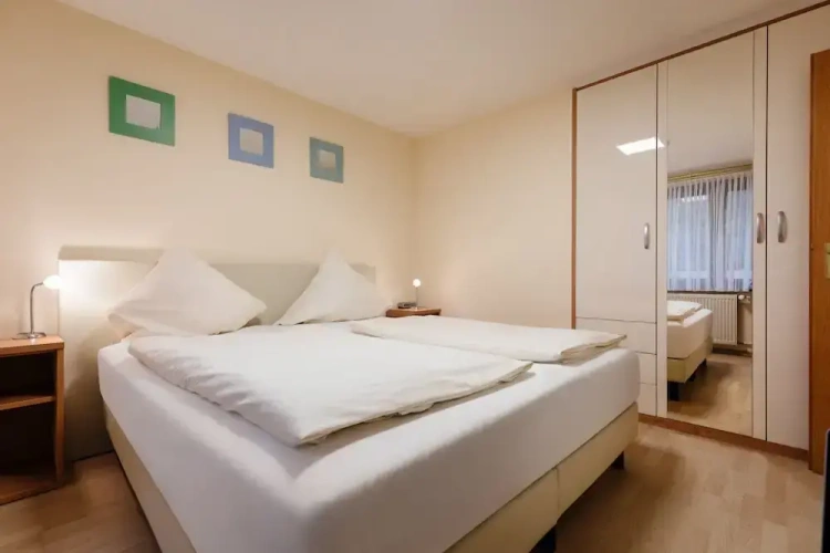 2 Bedrooms Standard Family room