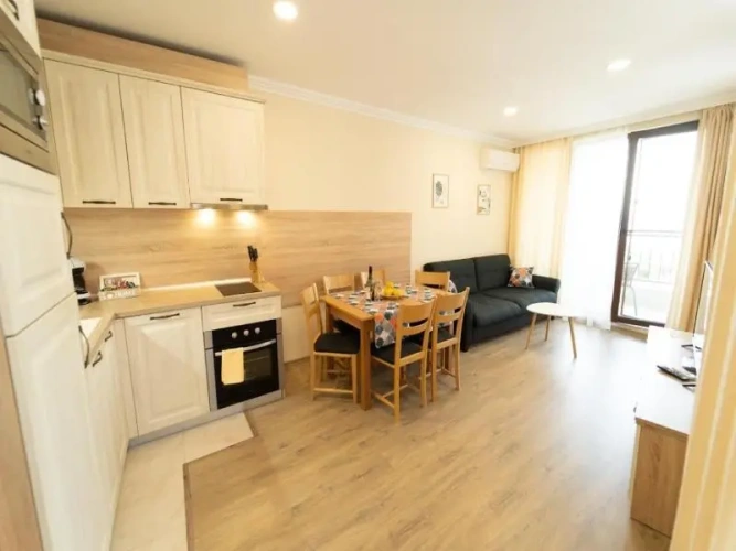 2 Bedrooms Apartment with balcony and with pool view