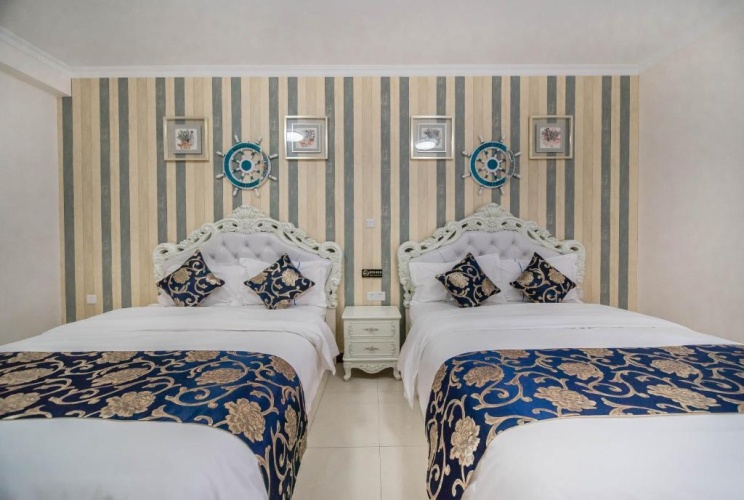 Deluxe Twin room with city view
