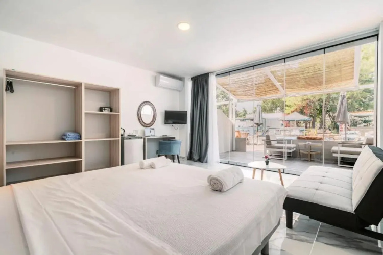 Bamboo Suites Adults Only