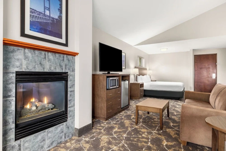 Quadruple Suite